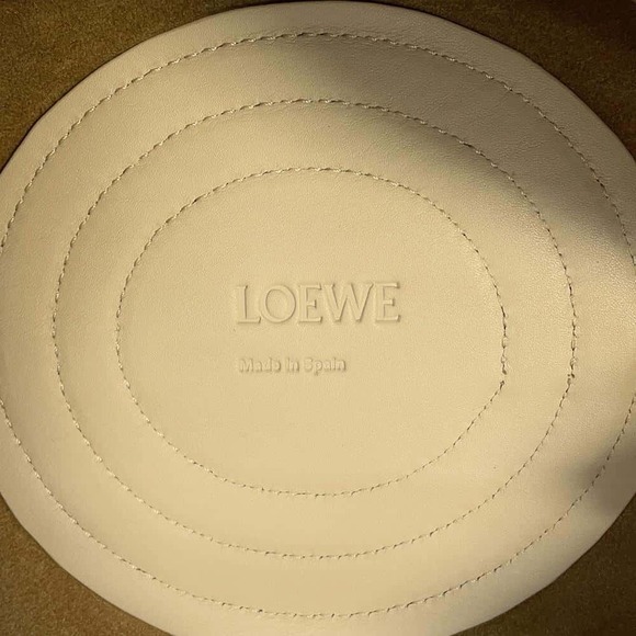 Loewe Paseo Calfskin Handbag Ivory White Bag - Picture 11 of 11